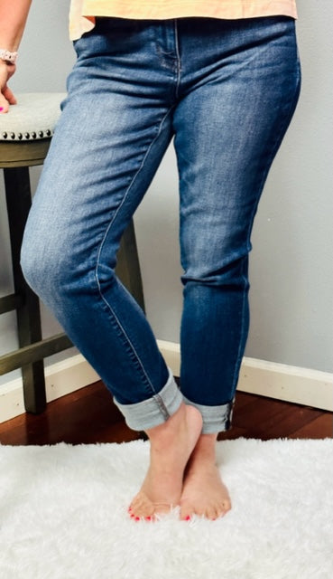 Judy Blue | Mid-Rise Slim-fit