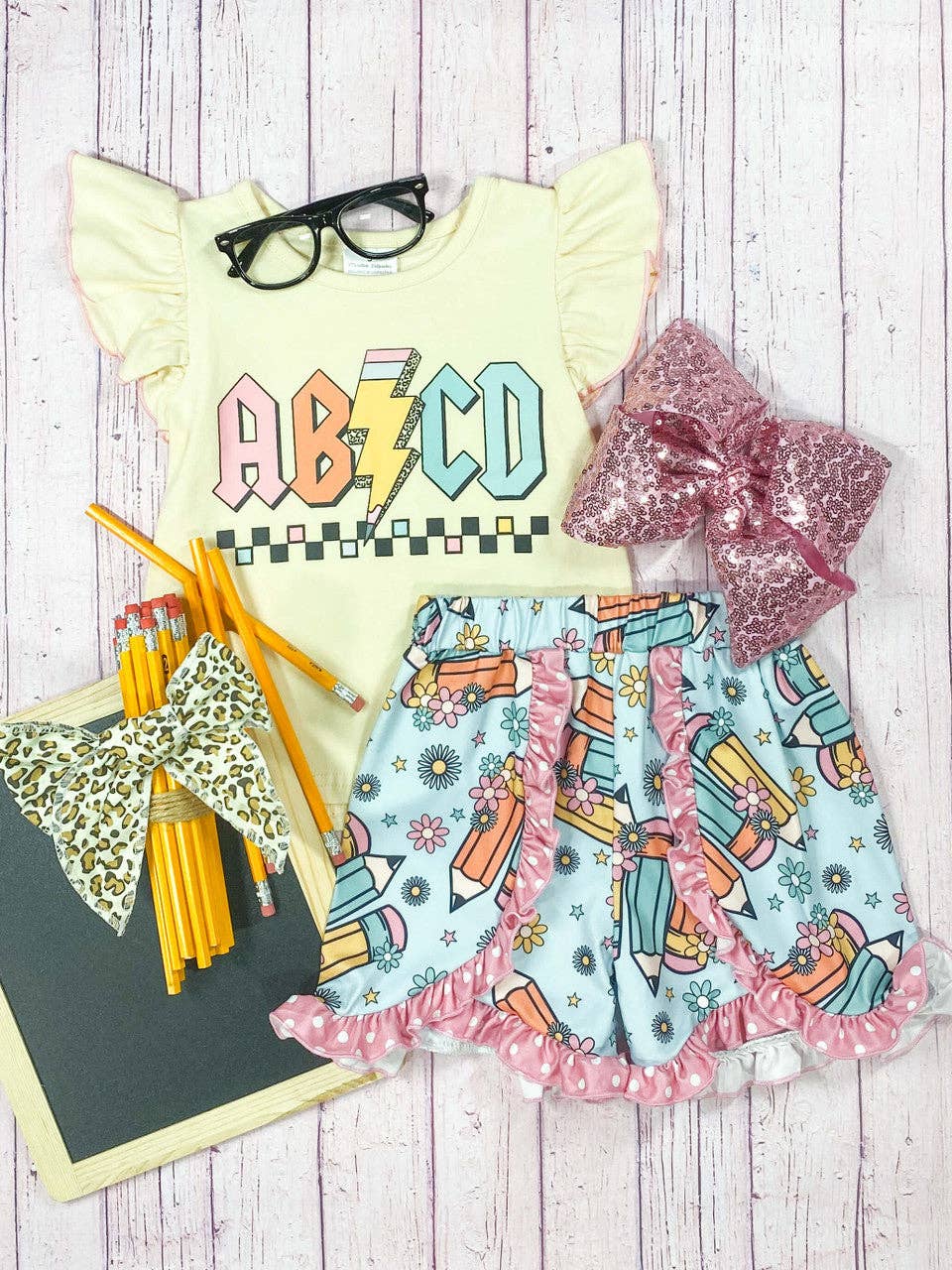 ABCD Ruffled Shorts Set: 8y